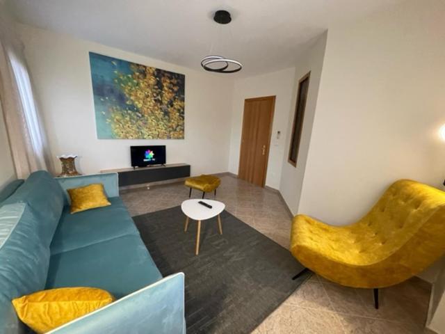 Evendum Central Apartment 1 티라나 외부 사진
