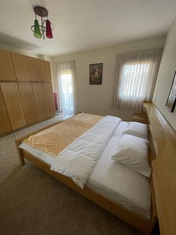 Evendum Central Apartment 1 티라나 외부 사진